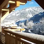 Spacieux A Pour 14 Personnes Avec Sauna - Fr-1-676-226 *