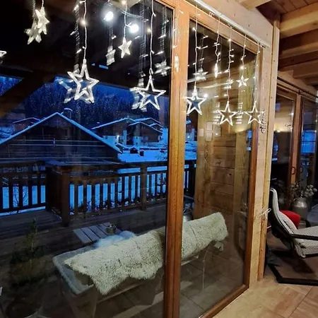 Spacieux A Pour 14 Personnes Avec Sauna - Fr-1-676-226 *