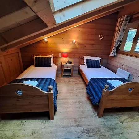 Spacieux A Pour 14 Personnes Avec Sauna - Fr-1-676-226