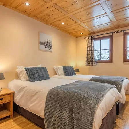 Spacieux à Pour 14 Personnes Avec Sauna - Fr-1-676-226 Chalet