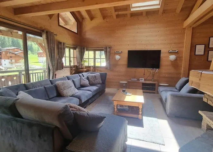 Spacieux à Pour 14 Personnes Avec Balcon Et Sauna - Fr-1-676-226 *