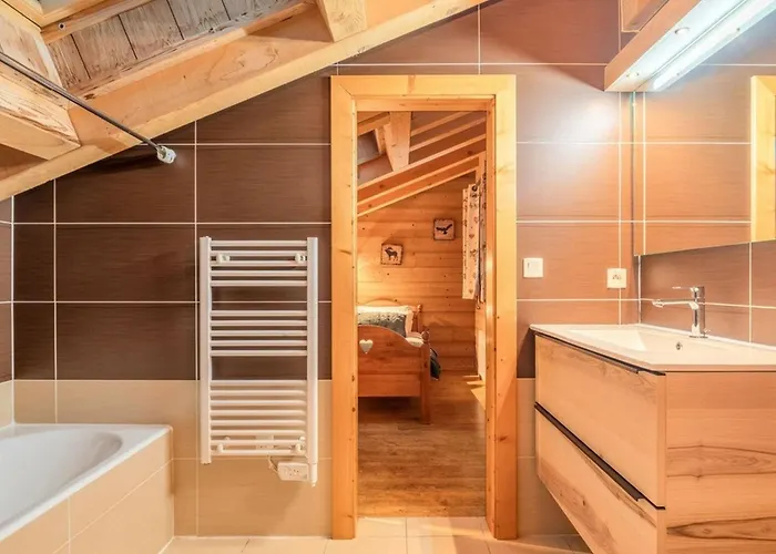 Spacieux A Pour 14 Personnes Avec Sauna - Fr-1-676-226 *